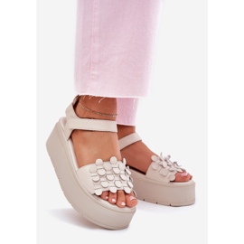 Sandales en cuir pour femmes sur la plate-forme Beige Chebello 4701 1