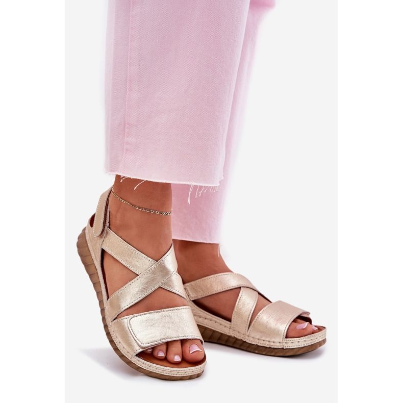 Sandales en cuir féminin Maciejka L6848-25 Pln doré 1