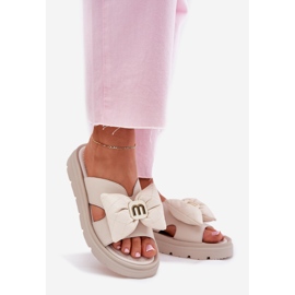 Les tongs en cuir féminin sur la plate-forme avec Chebello 4647 Beige 1