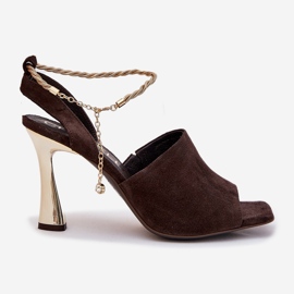 Sandales en daim sur un talon haut avec un bracelet au chocolat décoratif Chebello 4440 brun 6