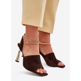 Sandales en daim sur un talon haut avec un bracelet au chocolat décoratif Chebello 4440 brun 8