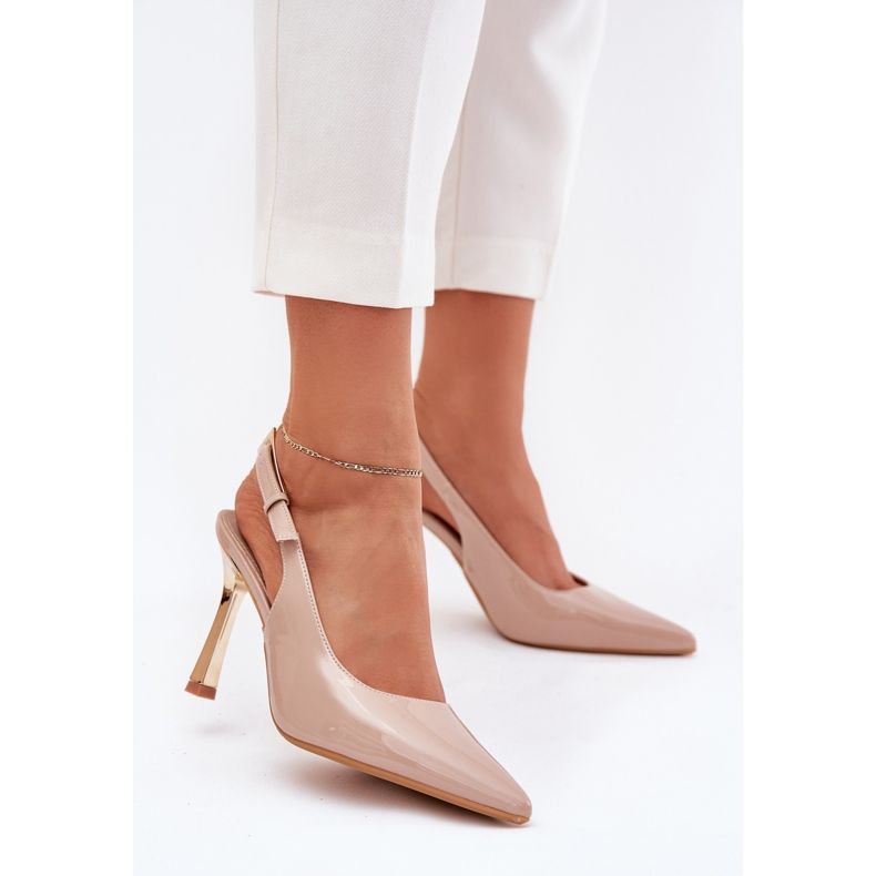 Peint à talons hauts avec un talon ouvert et des orteils pointus beige 2