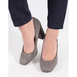 Seastar Pompes gris en daim sur le poteau 2