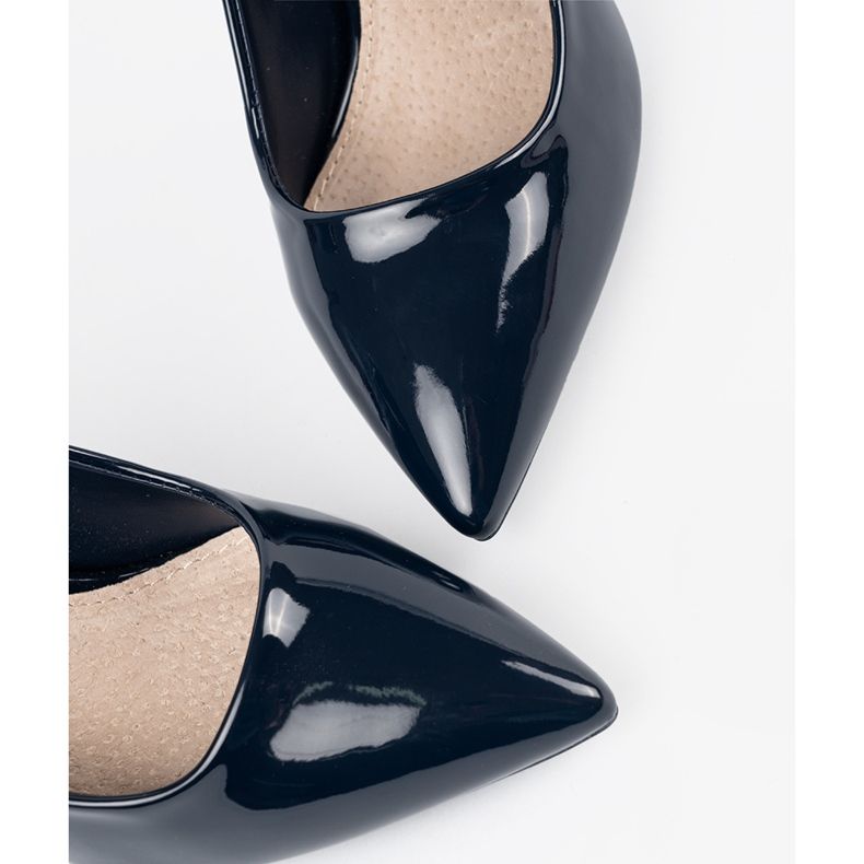 Blue marine a cueilli des pompes sur un talon haut bleu 1