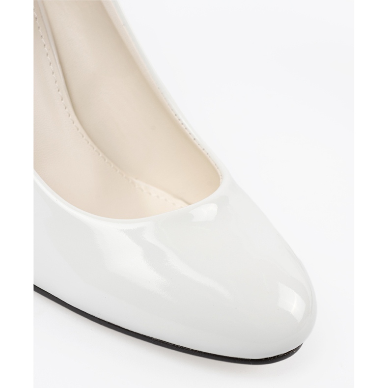 Seastar Pompes blanches peintes 1