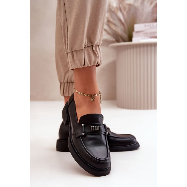 Mocassins en cuir naturel pour femmes Vinceza 91114 avec un ornement noir 3