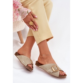 Les tongs en cuir avec une pince dorée Maciejka 07000-22 Pistache vert 5