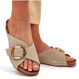 Les tongs en cuir avec une pince dorée Maciejka 07000-22 Pistache vert 6