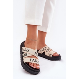 Les tongs pour femmes avec des rayures matérielles parisiennes sur la plate-forme beige 2