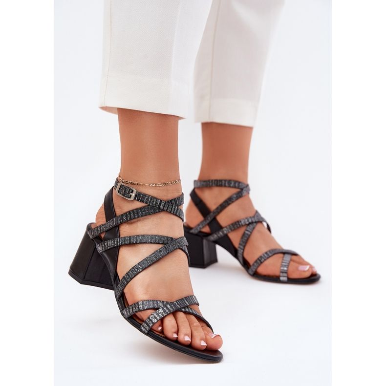 Sandales en cuir pour femmes avec rayures sur le Maciejka Post 06969-01 noir le noir 2