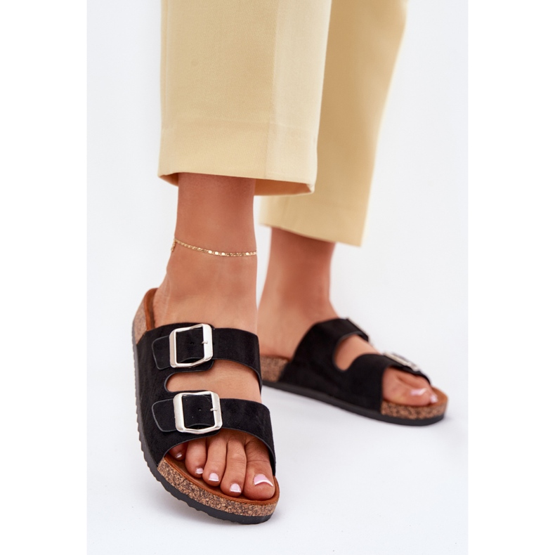 Slippers pour femmes sur une plate-forme en liège avec des pinces noires 2