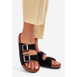 Slippers pour femmes sur une plate-forme en liège avec des pinces noires le noir 1