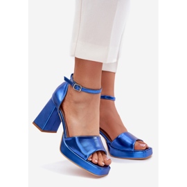 Sandales pour femmes peintes sur le post bleu 1