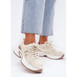 Baskets pour femmes sur une semelle beige massive 2