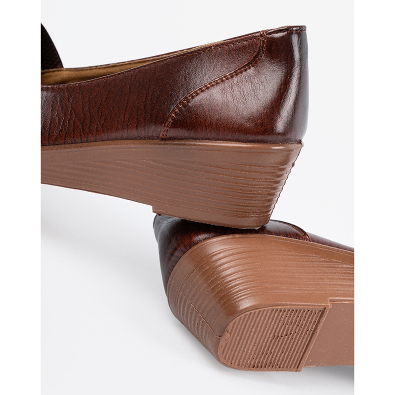 Shelvt Chaussures en coin bas brun 1