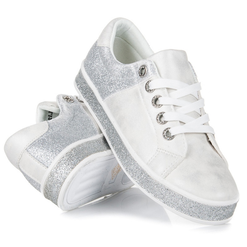 Seastar Baskets blanches sur la reliure 2 Seastar Baskets blanches sur la reliure 2