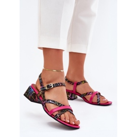 Sandales en cuir pour femmes sur le poteau avec des rayures Maciejka 06959-39 Fuksja rose 2