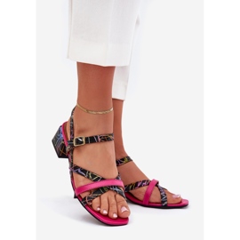 Sandales en cuir pour femmes sur le poteau avec des rayures Maciejka 06959-39 Fuksja rose 1