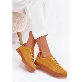Sneakers en daim féminin Big Star RR274846 Système jaune Hi-Polish 9