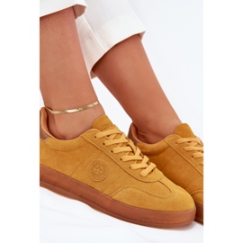 Sneakers en daim féminin Big Star RR274846 Système jaune Hi-Polish 10