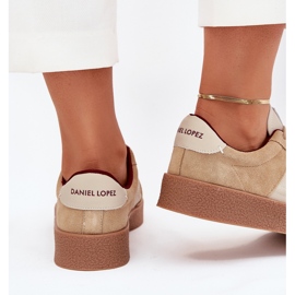 Sneakers en daim féminin Big Star par Daniel Lopez SS2D4022 Beige 9