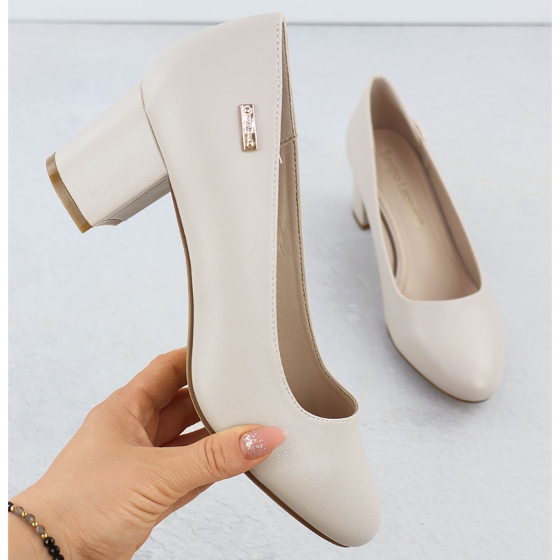 Pompes sur le post de la chair de Sergio Leone PB178 1