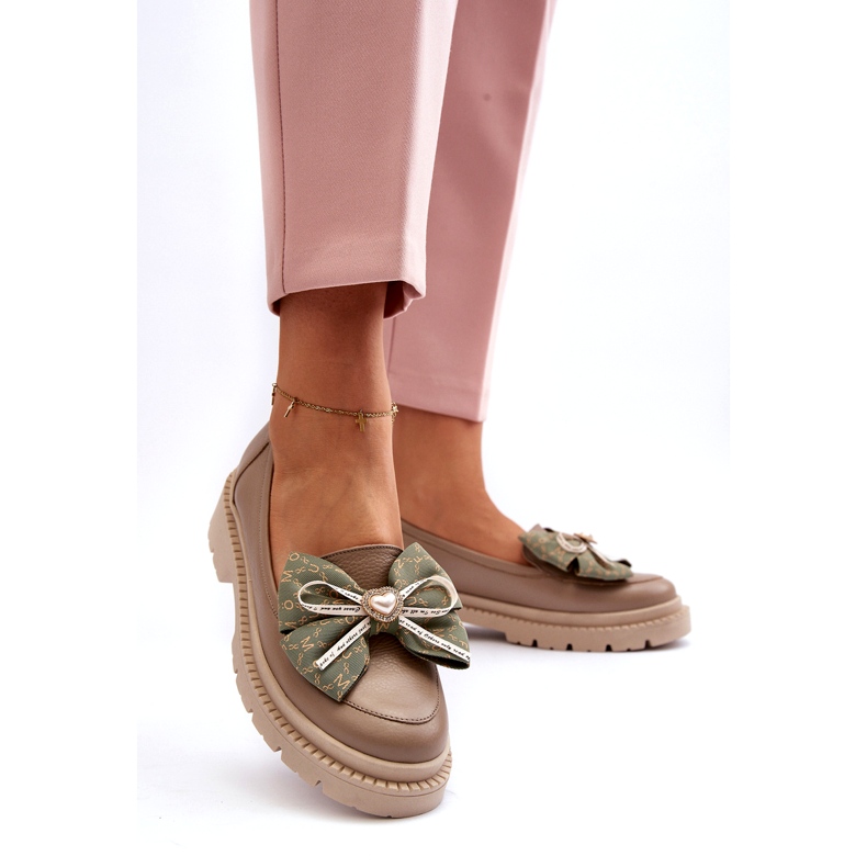Mocassins en cuir féminin avec Laura Messi 2787 beige 2