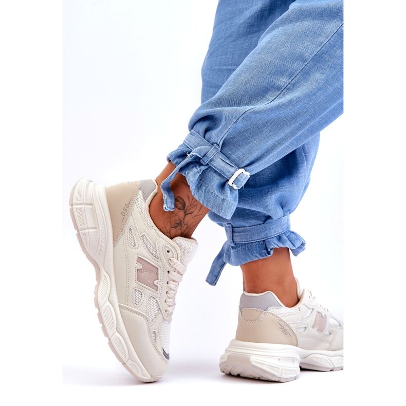 Chaussures de sport pour femmes avec maille beige 2 Chaussures de sport pour femmes avec maille beige 2