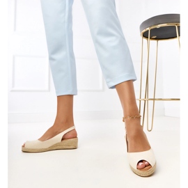 Sandales beige Espadrilles sur le coin Nevarez 5