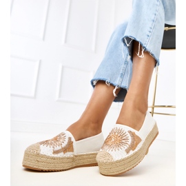 Espadrilles blanches avec broderie sur la plate-forme Lorin 3