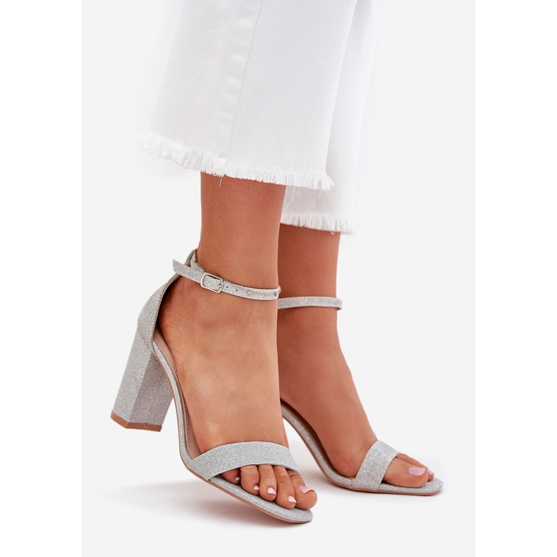 Boto Sandales féminines brillantes sur le poteau en argent Kavina 1
