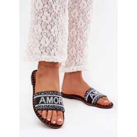 Boto Les tongs pour femmes à thèmes plates avec décoration Avelina Avelina le noir 2 Boto Les tongs pour femmes à thèmes plates avec décoration Avelina Avelina le noir 2