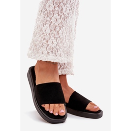 Boto Slippers pour femmes sur la plate-forme avec Eco Suede Black Jorina noir 1