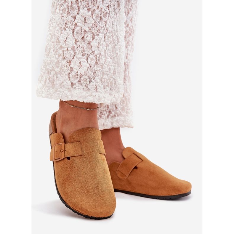 Boto Slippers pour femmes et plate-forme en liège avec boucle de chameau klarae brun 1 Boto Slippers pour femmes et plate-forme en liège avec boucle de chameau klarae brun 1