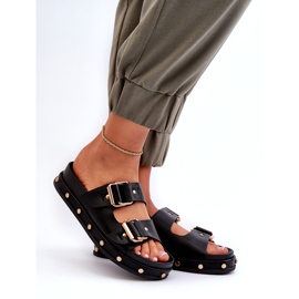 Les tongs pour femmes sur la plate-forme Big Star NN274082 Black le noir 1