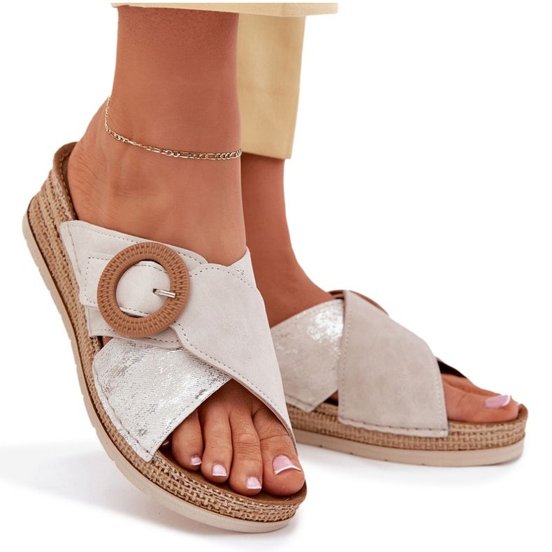 Cales féminines avec une pince de serrage décorative Inblu RV000012 beige 6 Cales féminines avec une pince de serrage décorative Inblu RV000012 beige 6