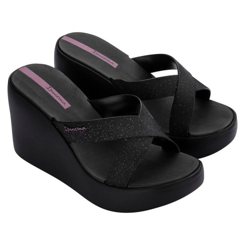 Pantoufles de haute mode ipanema en 83646-BD675 noir 1