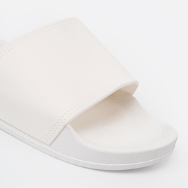 Shelvt Les tongs de plage blanc blanche 1 Shelvt Les tongs de plage blanc blanche 1