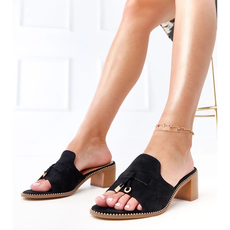 Black Flip -flops sur l'ornement de Breeld le noir 1