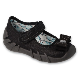 Chaussons enfants Befado avec velcro 109N146 noirs avec un nœud le noir 1