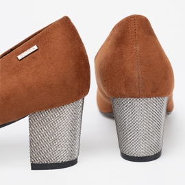 Goodin Pompes brunes avec un talon argenté décoratif 1