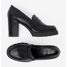 Shelvt Black Lays sur un post avec une semelle trapper le noir 6