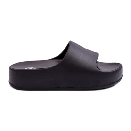 Les tongs pour femmes sur la plate-forme noire en mousse le noir 4