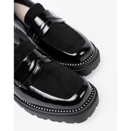 Goodin Mocassins vernies avec des goujons noir 1