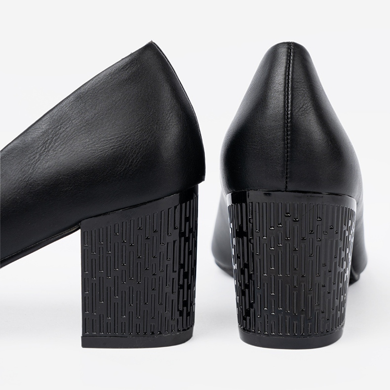 Goodin Pompes noires sur un poteau spectaculaire 1