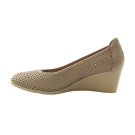 M.Daszyński Escarpins compensés femme Daszyński 113 beige 2