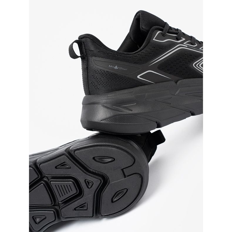 Shelvt Chaussures de sport noir léger sur une semelle McArthur épaisse 2