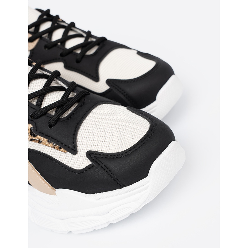 Shelvt Baskets féminines noires et beiges sur une semelle épaisse 1