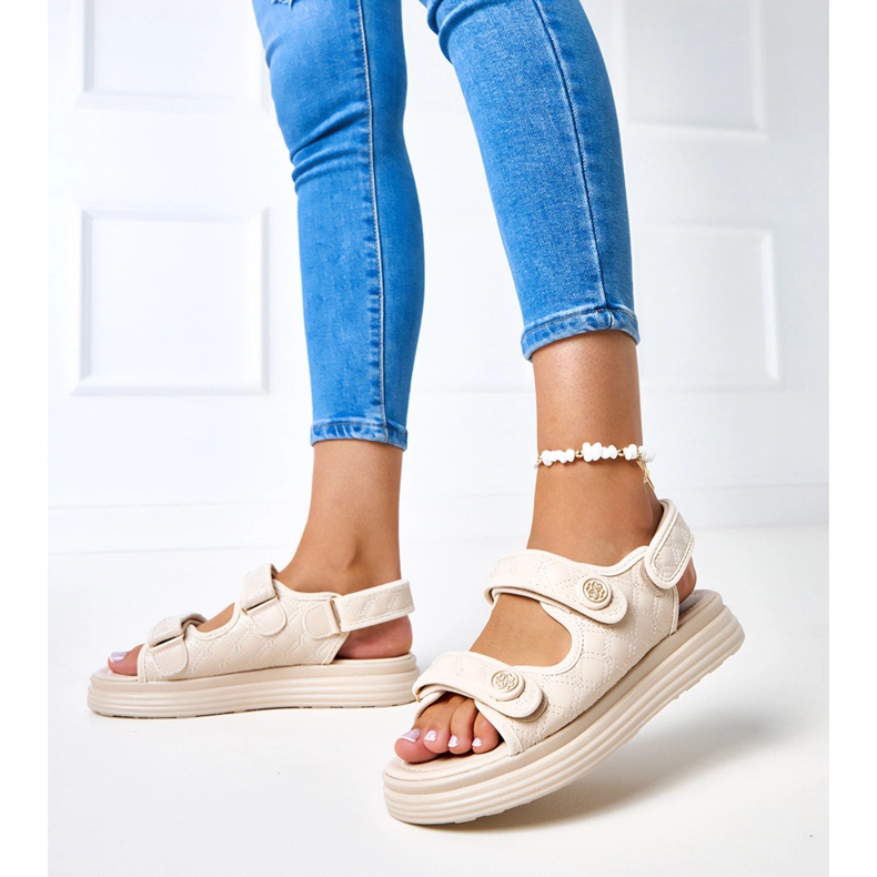 Sandales beiges avec ceintures de barbe réglables 2