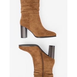 Shelvt Bottes de caramel avec une tige et un talon froissés 4